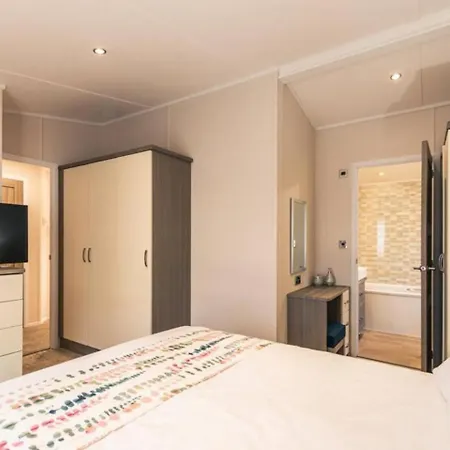 Alojamento de Turismo Selvagem Woodland Jewel With Hot Tub